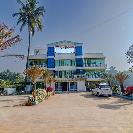 White House Beach Resort, Nagaon Kültér fotó