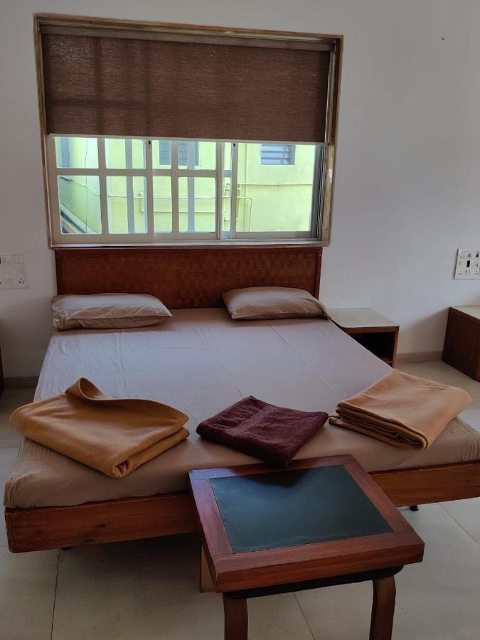 White House Beach Resort, Nagaon Kültér fotó