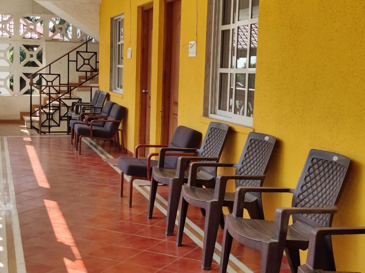 White House Beach Resort, Nagaon Kültér fotó