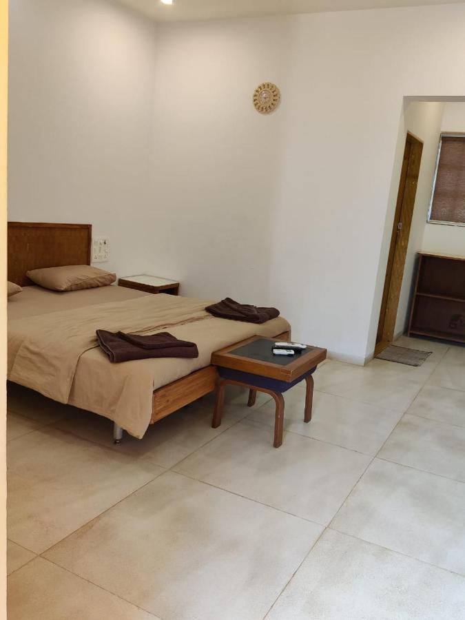 White House Beach Resort, Nagaon Kültér fotó