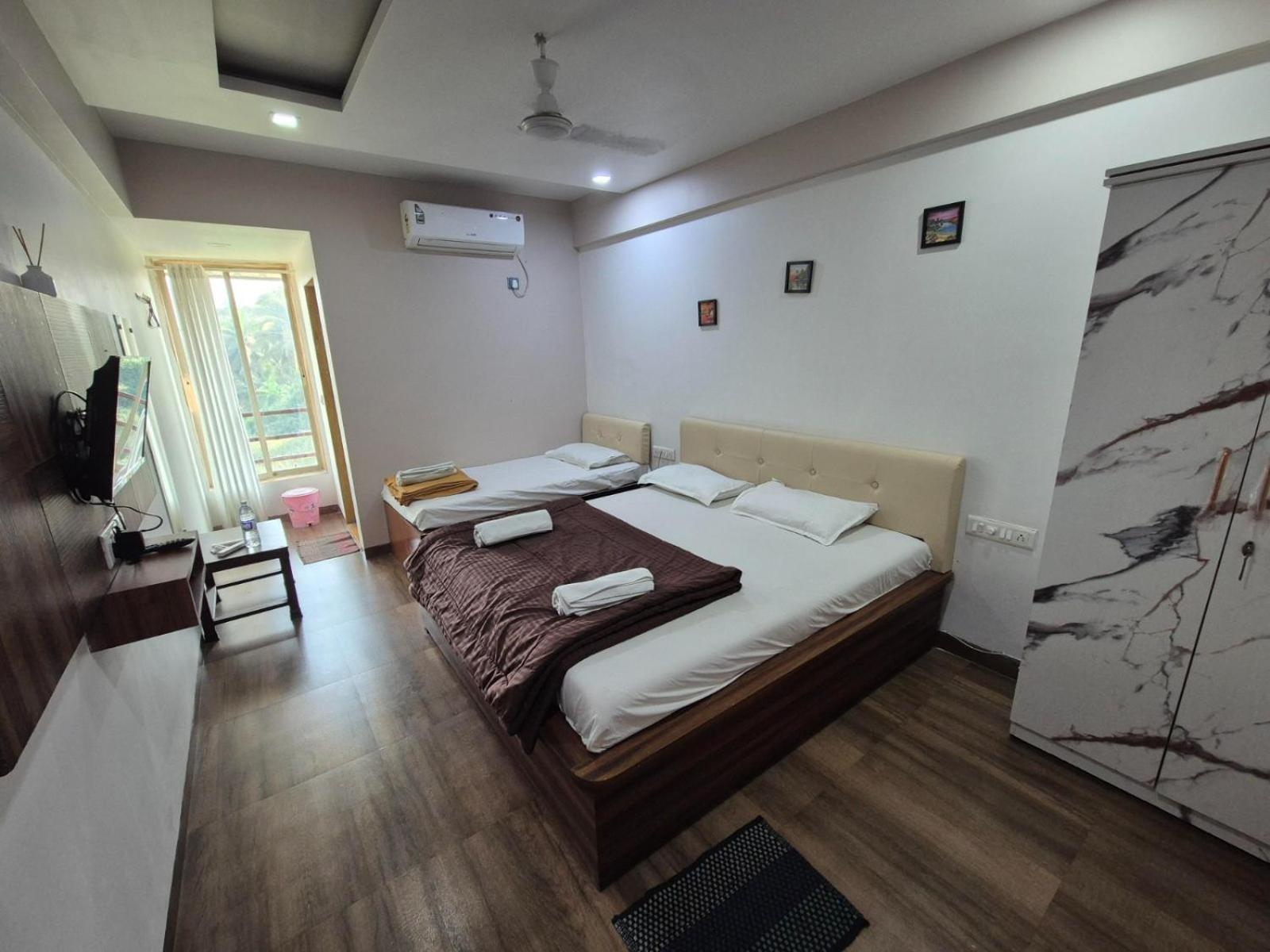 White House Beach Resort, Nagaon Kültér fotó