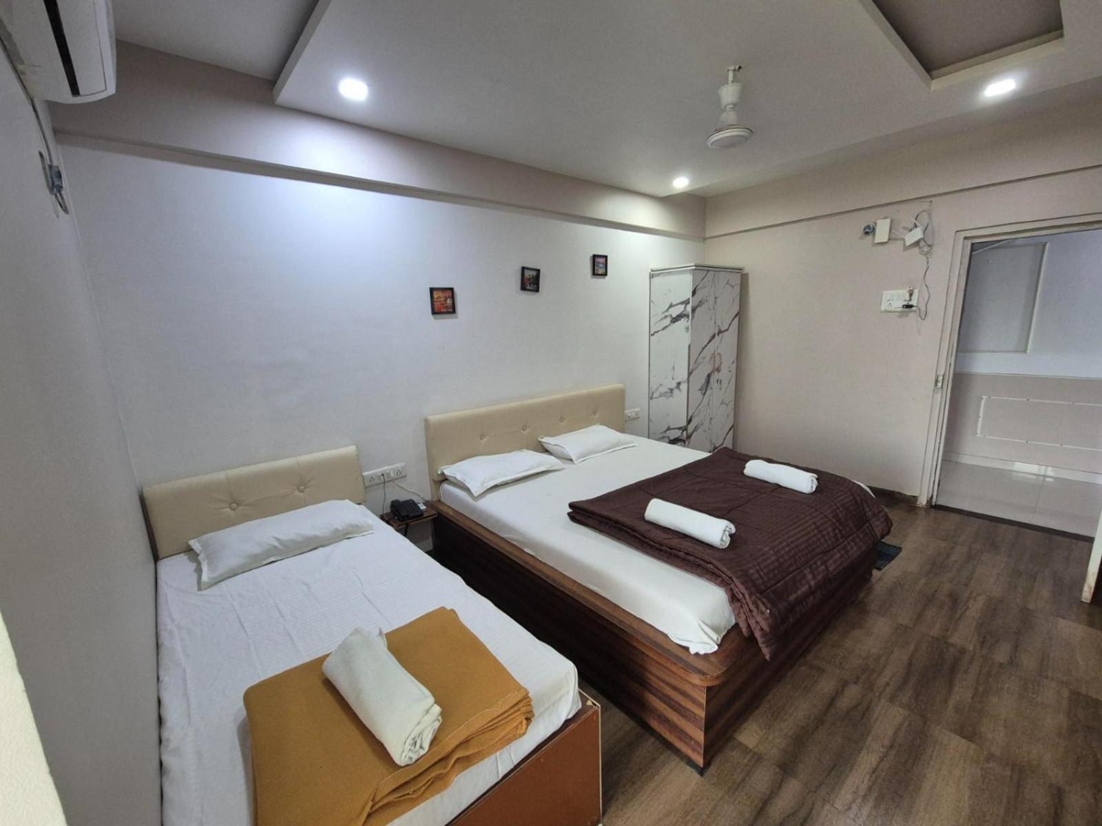 White House Beach Resort, Nagaon Kültér fotó