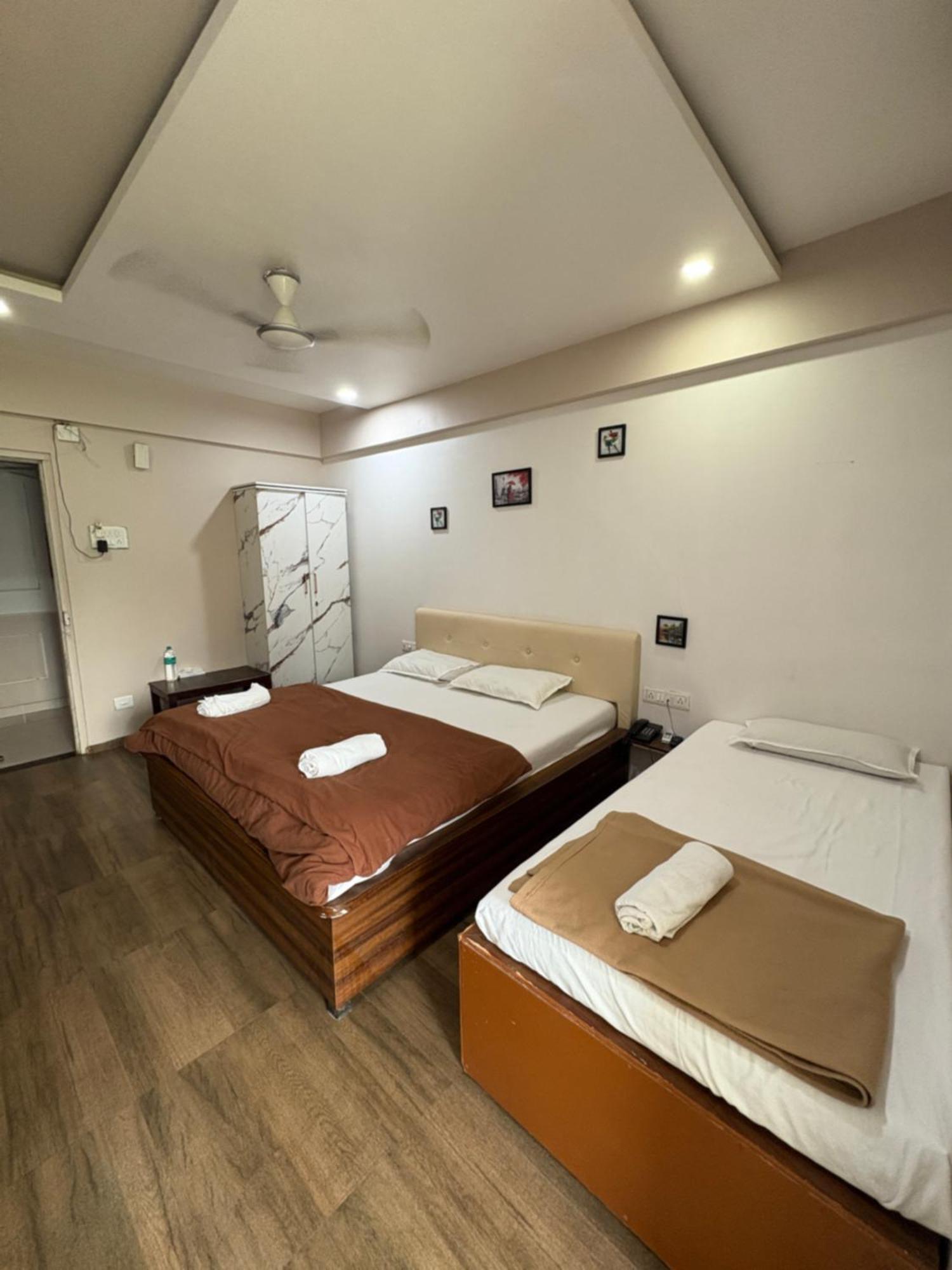 White House Beach Resort, Nagaon Kültér fotó